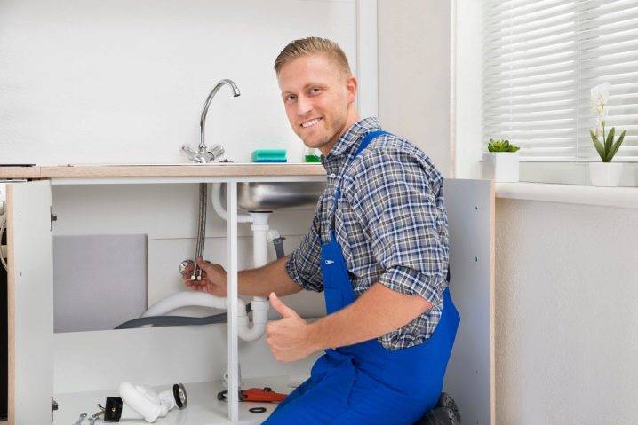 Mixer-Reparatur zum Selbermachen: Häufige Störungen und wie man sie behebt