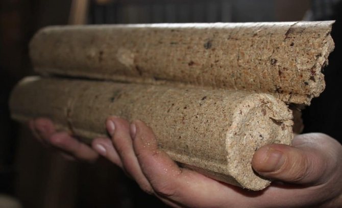 Gepresstes Sägemehl zum Selbermachen zum Heizen: eine Maschine bauen, zu Hause machen
