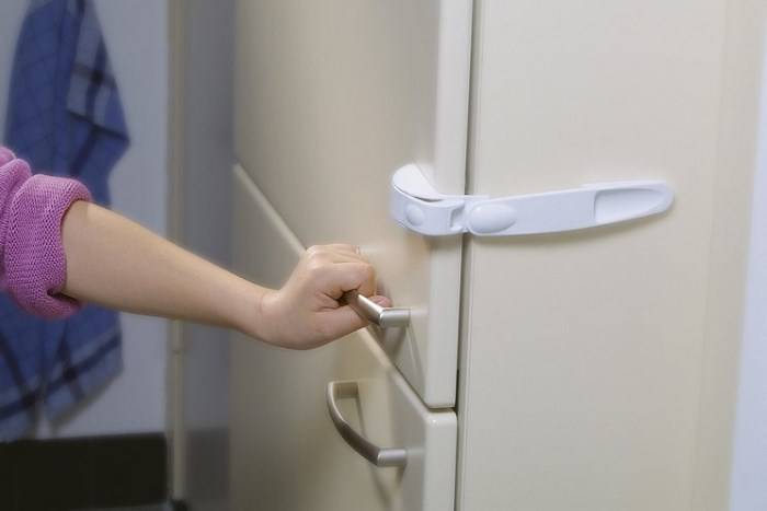Kühlschrankschloss: Typen, Gerät, wie und welches ist besser zu wählen
