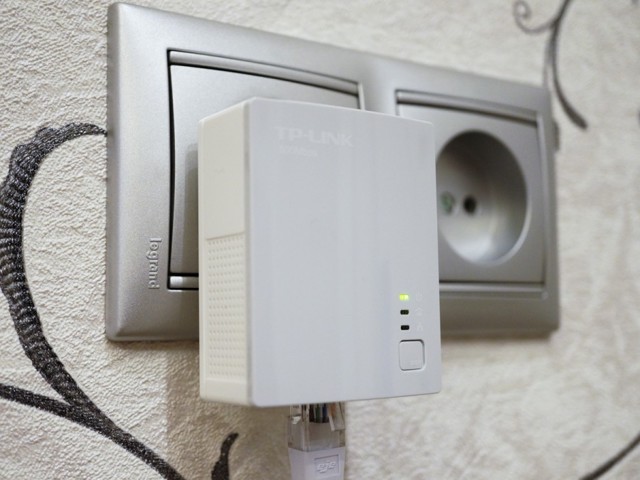 Installation einer Computersteckdose: Kategorien und Verbindungstechnik