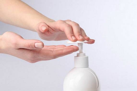 Sådan laver du et effektivt naturligt opvaskemiddel med dine egne hænder