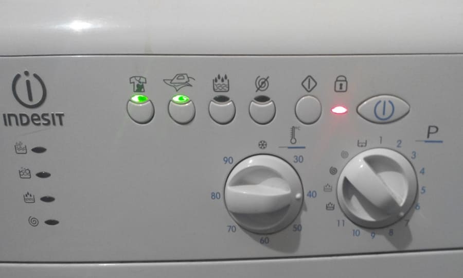 Fehler und Fehlfunktionen der Ariston-Waschmaschine: Codes entschlüsseln