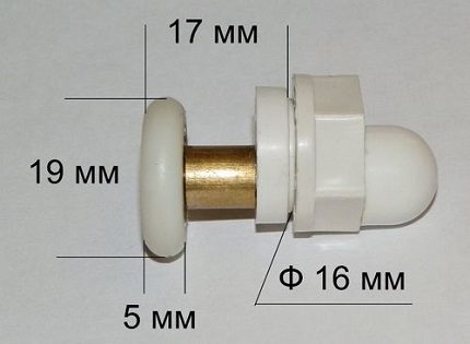Duschrollen: Auswahlkriterien für Türbeschläge, Einbau- und Austauschanleitungen