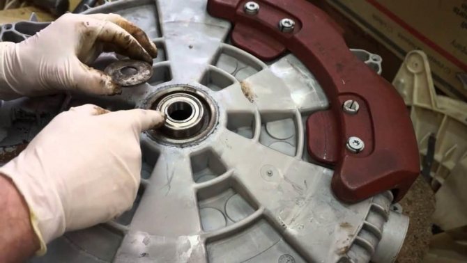 Do-it-yourself-Lagerwechsel an einer Indesit-Waschmaschine