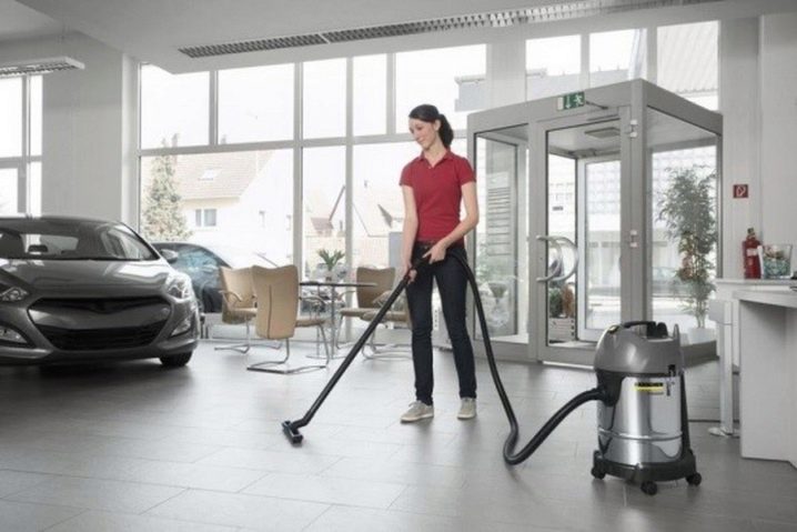 Oversigt over Karcher WD 3 Premium støvsugeren: en pålidelig assistent i hverdagen og på en byggeplads