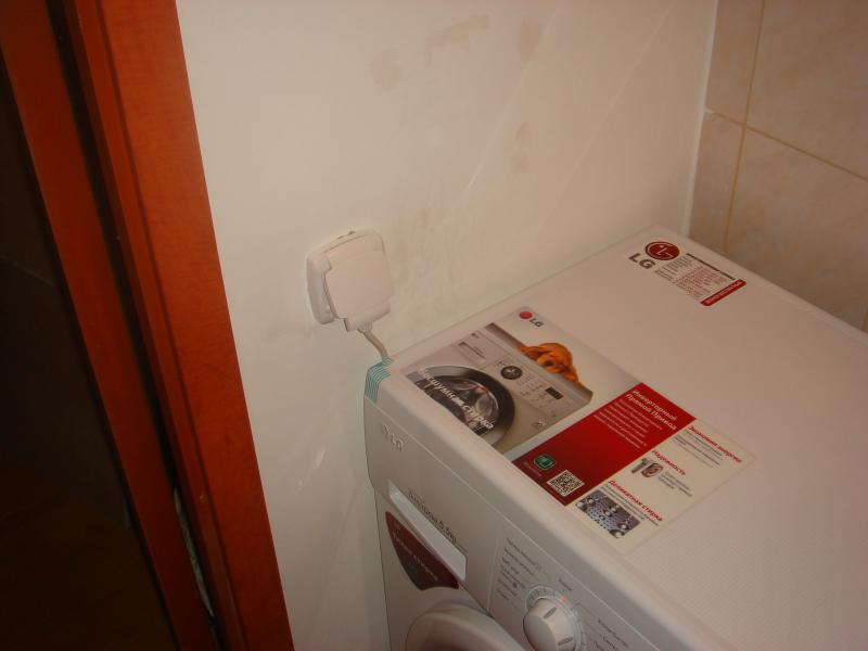 Installation einer Steckdose für eine Waschmaschine im Badezimmer - Höhe und Position (Video, Foto)