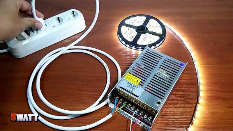 So schließen Sie einen LED-Streifen an: die Hauptphasen der Installation und des Anschlusses