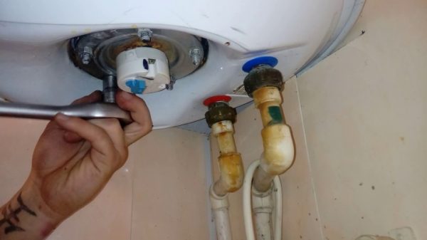Sådan repareres en vandvarmer med dine egne hænder