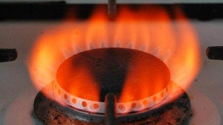 Gas brennt mit roter Flamme: Ursachen für Farbveränderungen und Problemlösungen