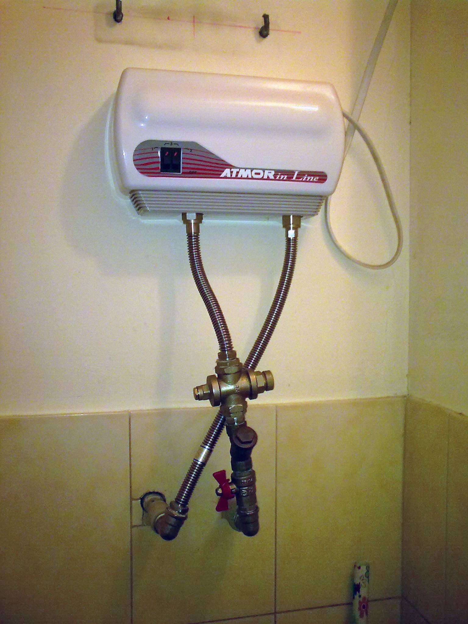 So wählen Sie einen Warmwasserbereiter für Ihr Zuhause + 3 beste Geräte