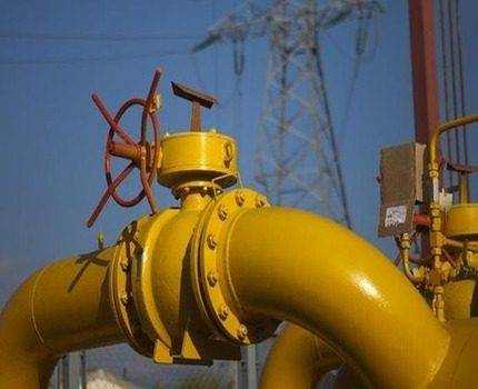 Anforderungen an die Verlegung einer Gasleitung in Siedlungen: Verlegetiefe, Regeln für die oberirdische und unterirdische Rohrverlegung