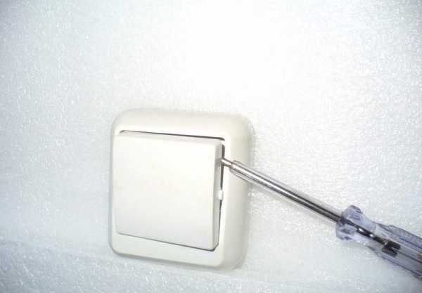 Demontage des DIY-Lichtschalters: Schritt für Schritt