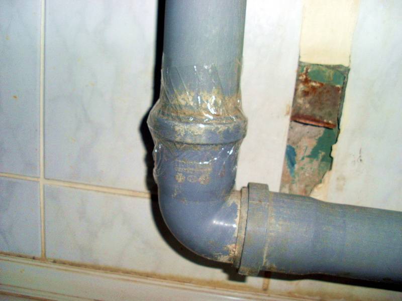 Der Geruch von Abwasser in der Toilette: Ursachen und Lösungen