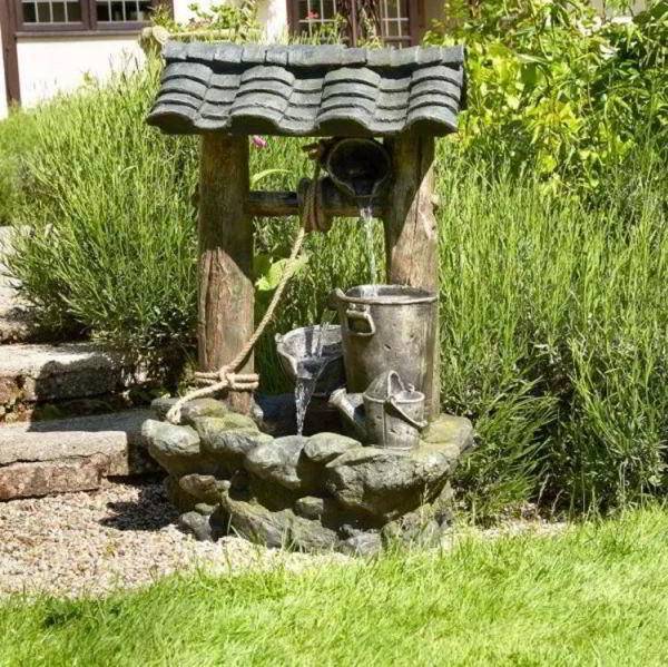 Beispiele für die Gestaltung von Landbrunnen
