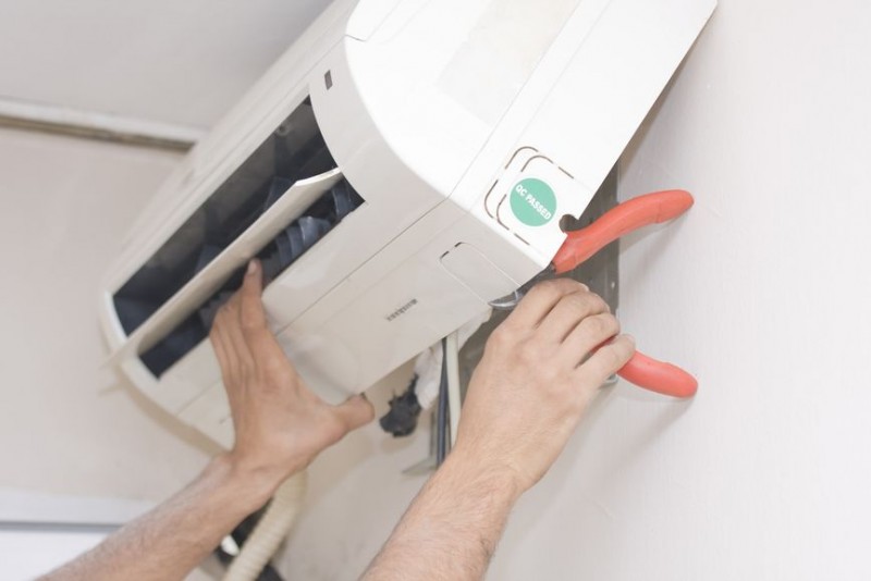 So entfernen Sie die Klimaanlage selbst, ohne Freon zu verlieren: eine detaillierte Anleitung zur Demontage des Systems