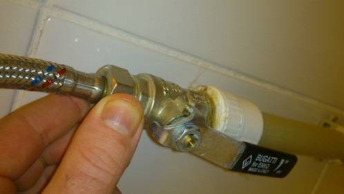 Installation einer Bidet-Installation - ein schneller Überblick über die Selbstinstallationstechnik