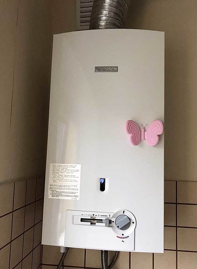 So reinigen Sie die Gassäule mit Ihren eigenen Händen von Zunder und Ruß