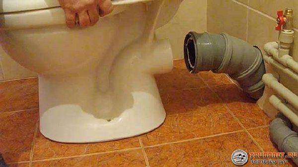 So kürzen Sie die Riffelung für die Toilettenschüsselgröße 110 mm