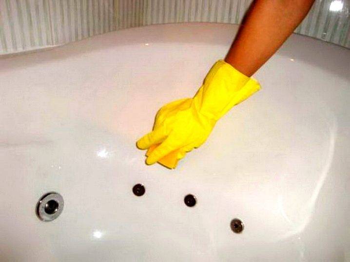 Acryleinsatz (Liner) im Badezimmer: eine Beschreibung der Installationstechnik