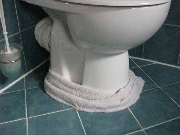 Toiletcisternen er utæt: hvad skal man gøre, hvis der opdages en lækage