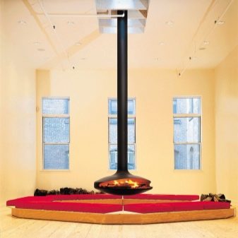Hängende Kamine: ein originelles Wunderwerk für das Zuhause