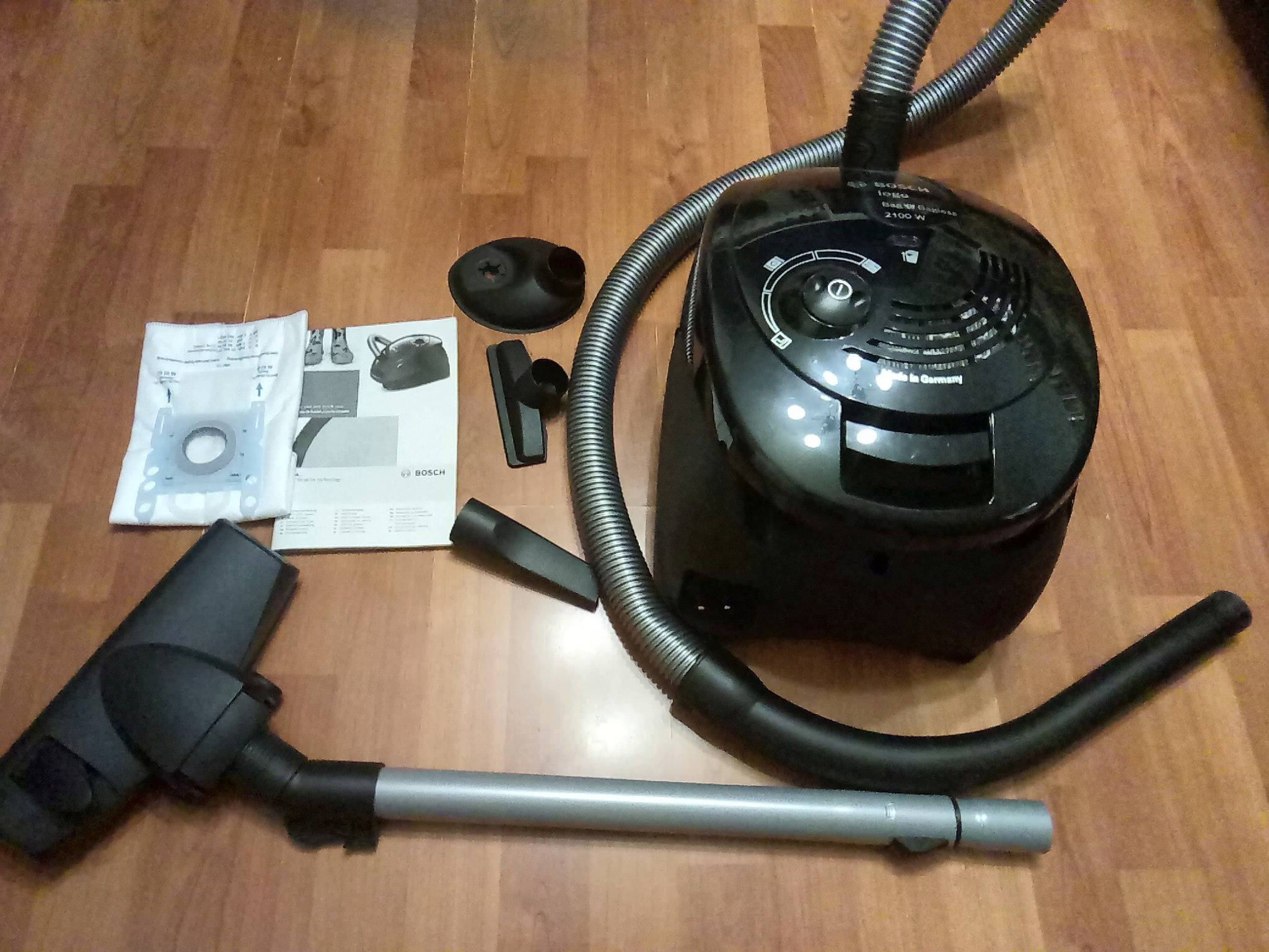 Die besten Bosch Staubsauger mit Staubbehälter: Top 7 Modelle + Regeln für die Wahl eines beutellosen Staubsaugers