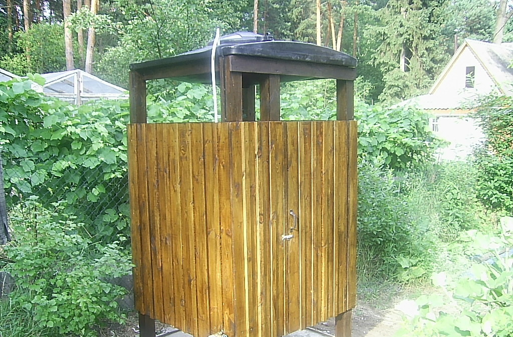 So machen Sie eine Sommerdusche mit Ihren eigenen Händen: Typen, Beschreibung und Bau einer Duschkabine auf dem Land