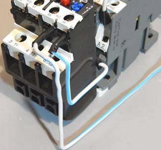 Tilslutningsdiagrammer for en magnetisk starter til 220 V og 380 V + egenskaber ved selvforbindelse