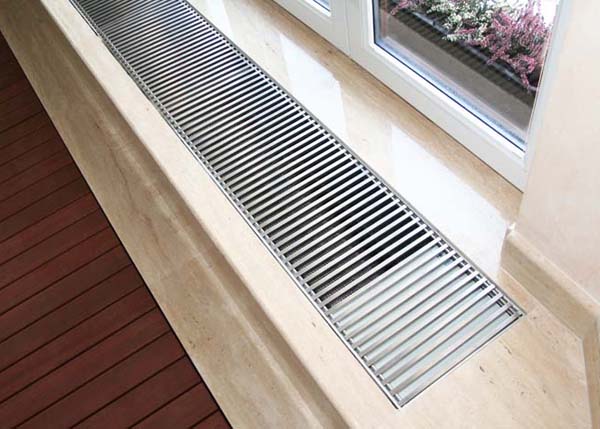 In die Fensterbank eingebaute Konvektoren