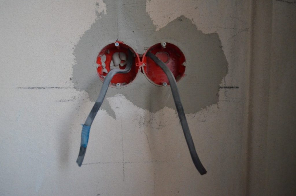Do-it-yourself-Übertragung von Steckdosen an einen anderen Ort