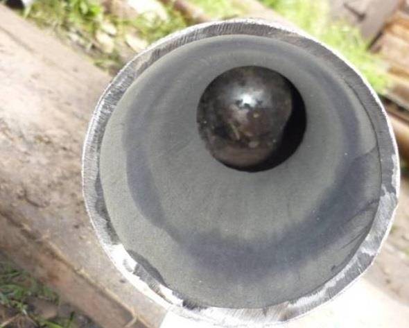 Do-it-yourself-Schöpfer für einen Brunnen: ein Beispiel für die Herstellung + wie man richtig arbeitet