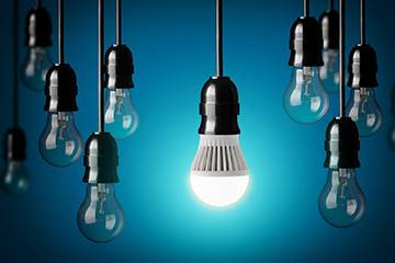 Valg af energibesparende lamper: en sammenlignende gennemgang af 3 typer energieffektive pærer