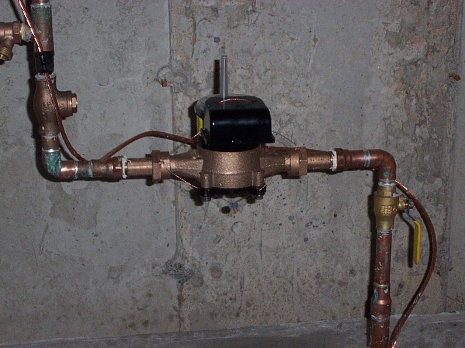 Wasserzähler in einer Wohnung oder einem Haus selbst installieren: Ist das möglich und wie?