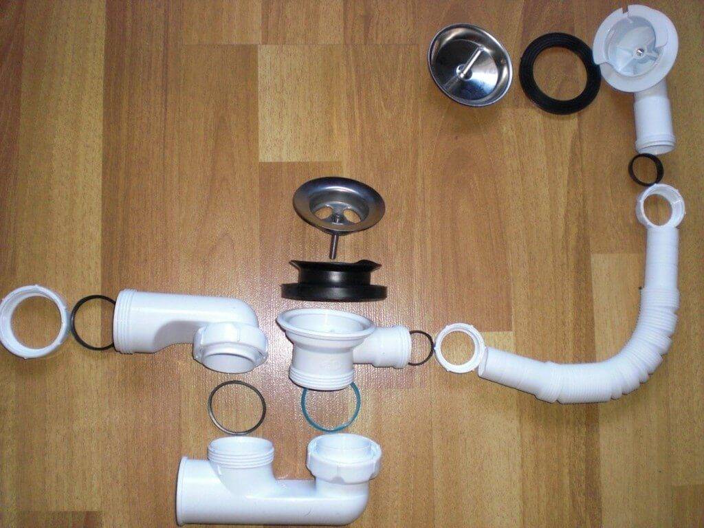 Do-it-yourself-Installation eines Siphons unter der Spüle: Videoanleitung