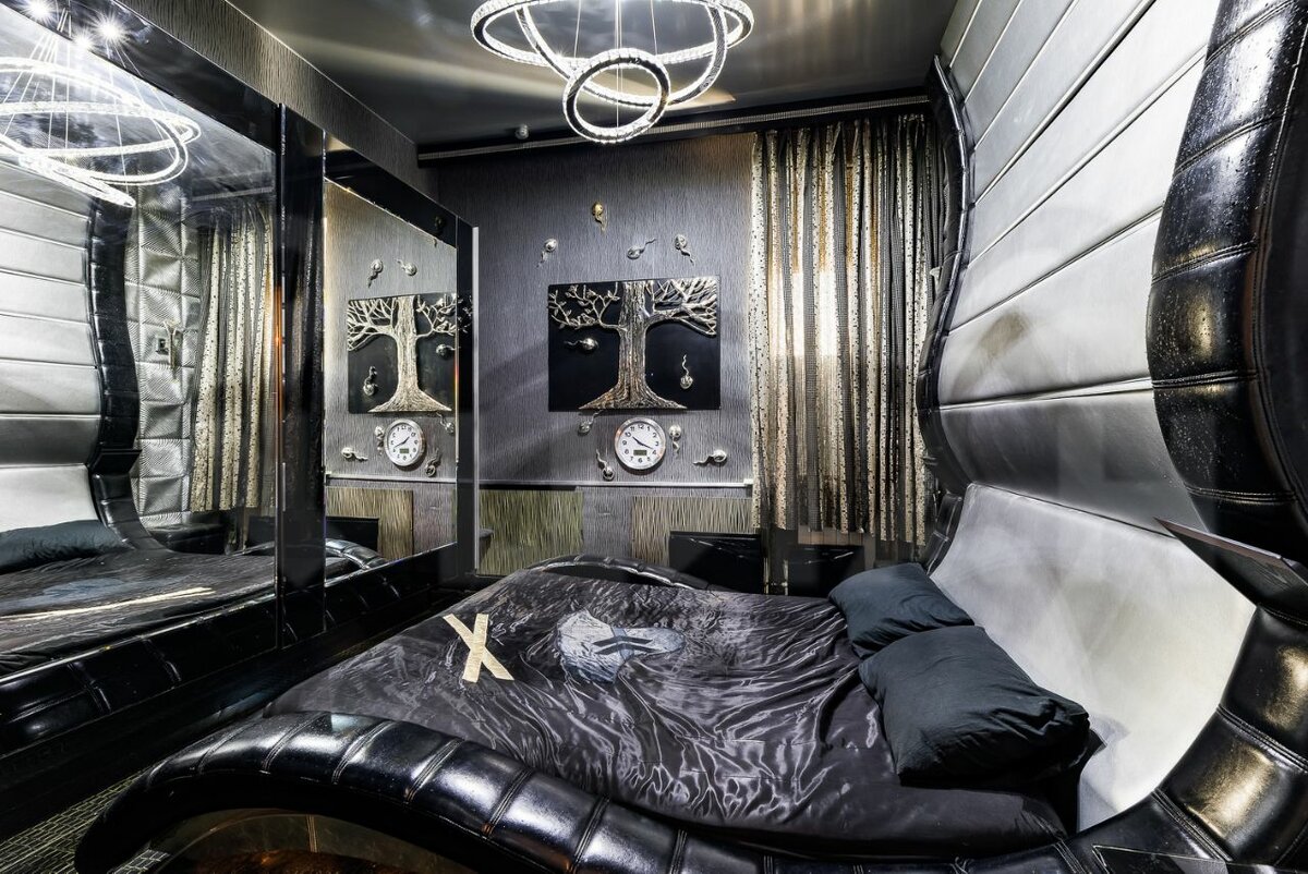 Bari Alibasov vermietet seine verrückte Wohnung. Wer braucht goldene Toiletten für eine halbe Million im Monat?