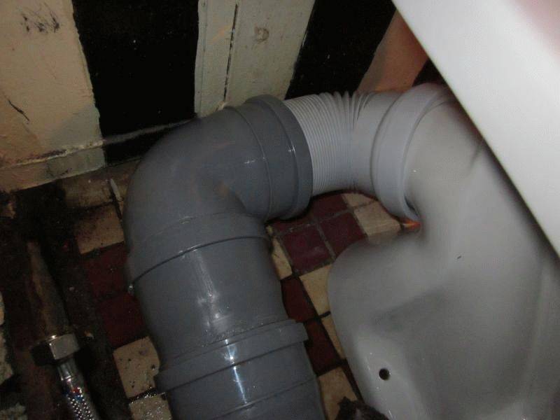 Befestigung der Toilette an der Installation: Schritt-für-Schritt-Installationsanleitung