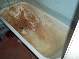 Badewannenlack selber restaurieren: Acryl oder Epoxid?