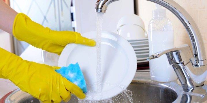 Hvordan man rydder en tilstopning i vasken: hvordan og hvad man rydder et tilstoppet område i røret