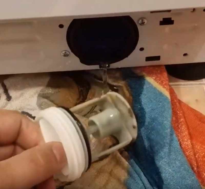 So reinigen Sie die Trommel einer Waschmaschine zu Hause von Schmutz, Kalk, Rost und mehr