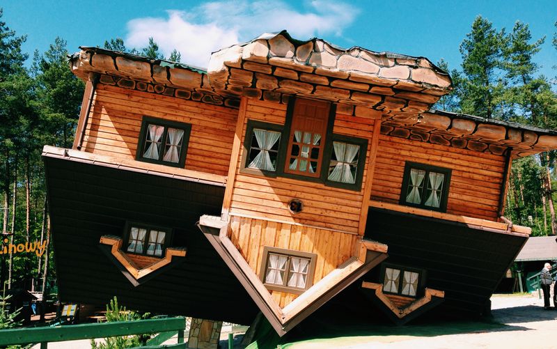 Die seltsamsten Häuser der Welt: 10 verrückte architektonische Lösungen