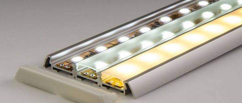 Belysning i badeværelset: arrangere LED-belysning med dine egne hænder