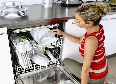Indbyggede kompakte opvaskemaskiner: TOP 10 bedste modeller + tips til valg