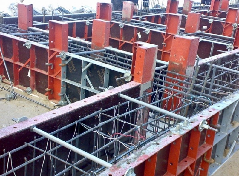 So stellen Sie mit Ihren eigenen Händen eine Schalung für das Fundament her: Anleitung zur Anordnung + fachkundige Beratung