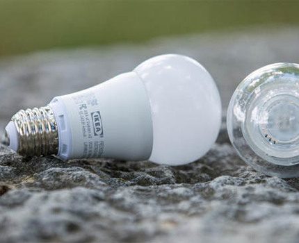 Smart lampe: brugsegenskaber, typer, enhed + gennemgang af de bedste modeller af pærer