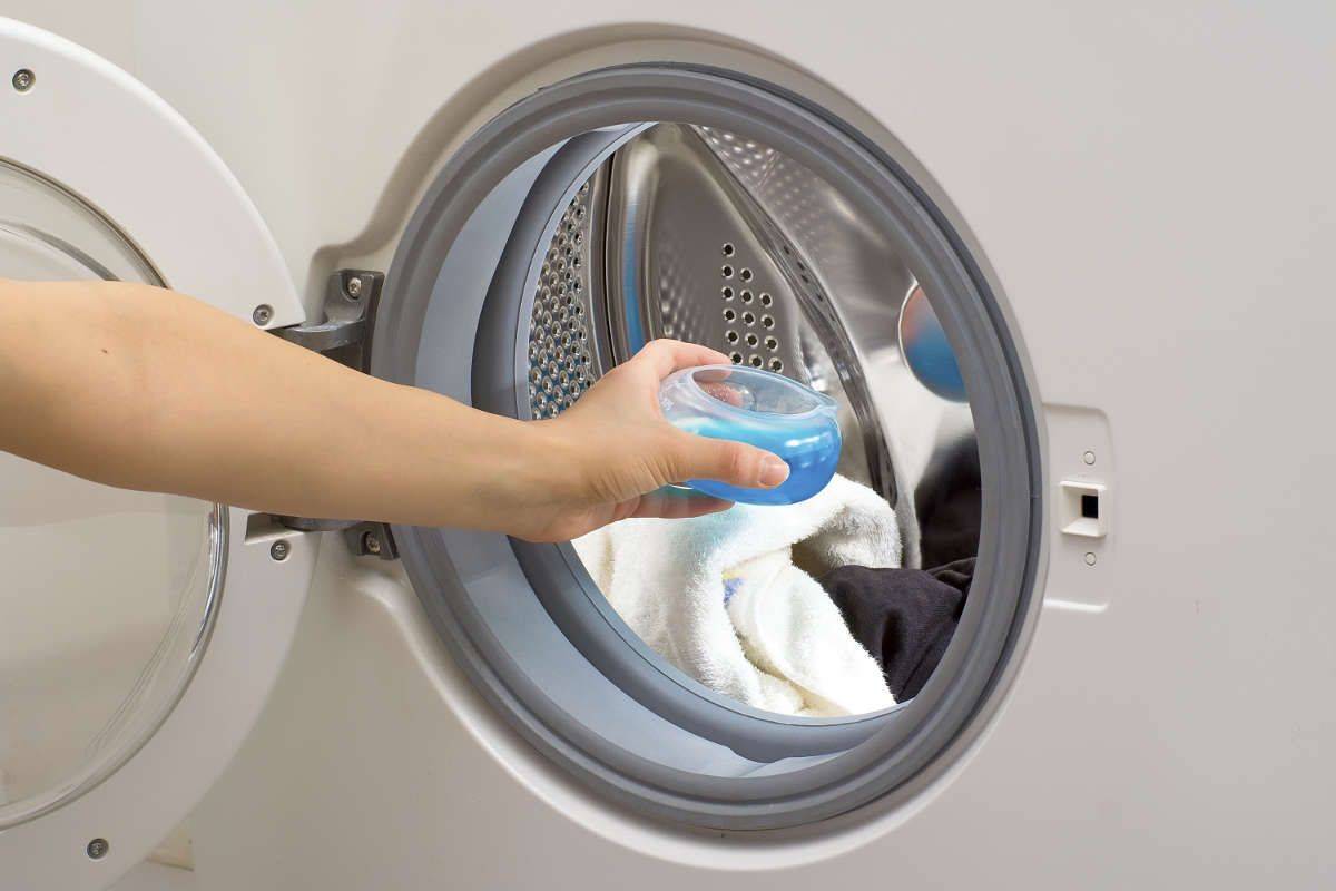 Ist es möglich, in einer automatischen Maschine mit Pulver zum Händewaschen zu waschen: Regeln, Mittelunterschiede