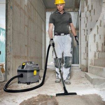 Oversigt over Karcher WD 3 Premium støvsugeren: en pålidelig assistent i hverdagen og på en byggeplads