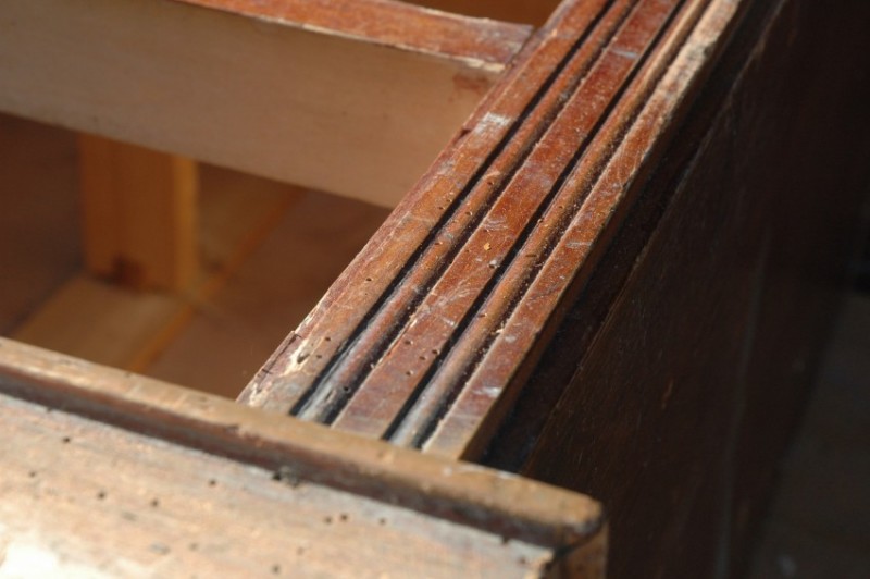 Hvordan valnød hjælper med at fjerne ridser fra møbler