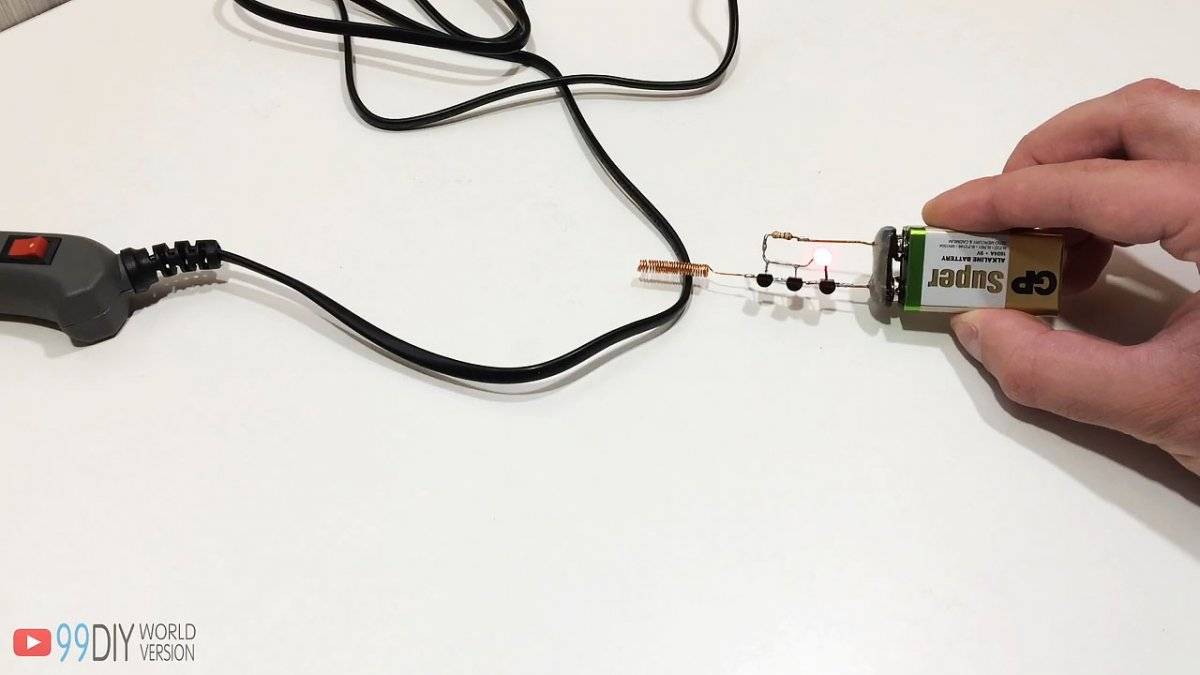 So finden Sie versteckte Kabel in der Wand mit und ohne Spezialgeräte