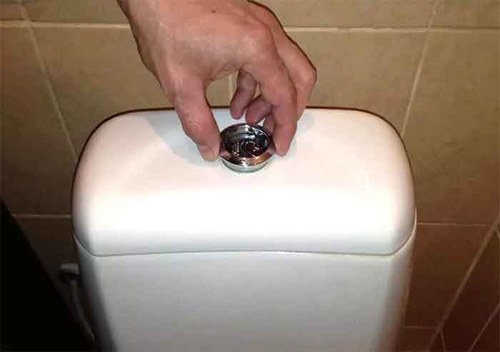 Der Toilettenspülkasten ist undicht: Ursachen für Undichtigkeiten und wie man sie behebt