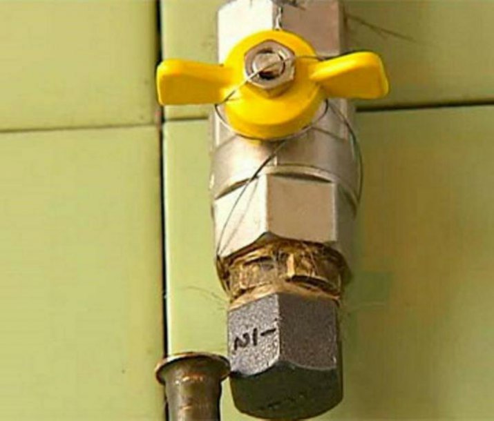 So kündigen Sie einen Gasvertrag: Gründe, Verfahren und Fallstricke